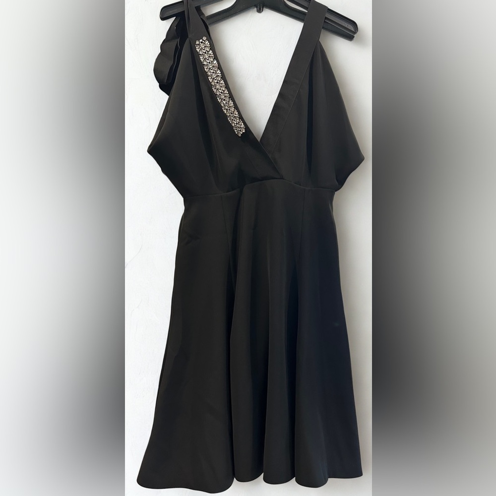 NWT Prada Milano NWT Black Crystal Trim Draped V-Neck Dress IT42 / US6